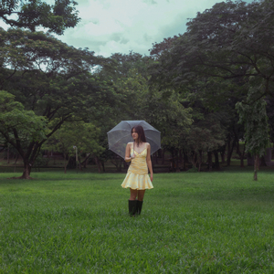 叶凯薇穿透明瑜伽裤
