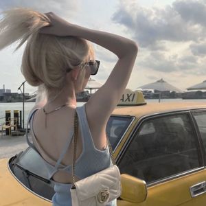 叶凯薇穿透明瑜伽裤
